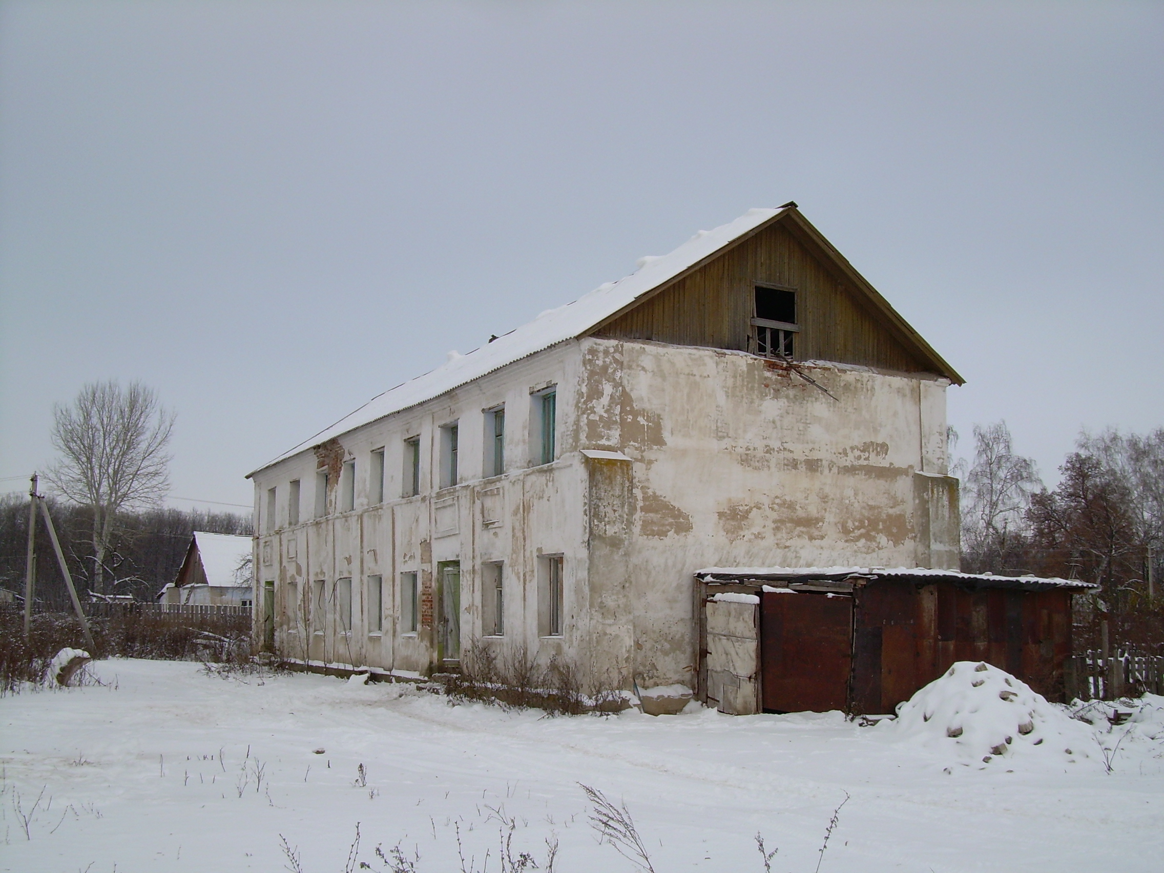 Другой вид сохранившегося флигеля.